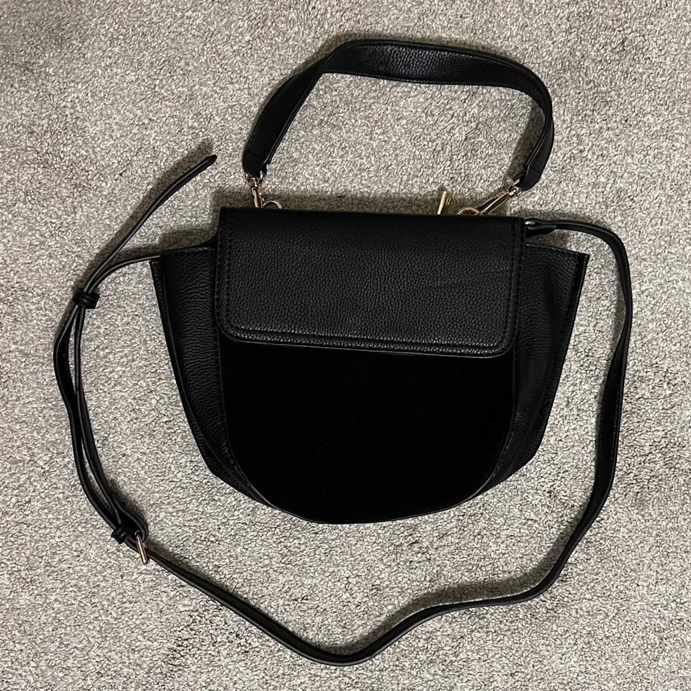 Chic Black Crossbody Bag